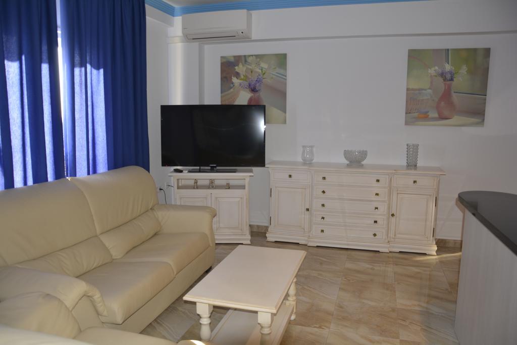 Apartamentos Mediterraneo Marbella Exterior foto
