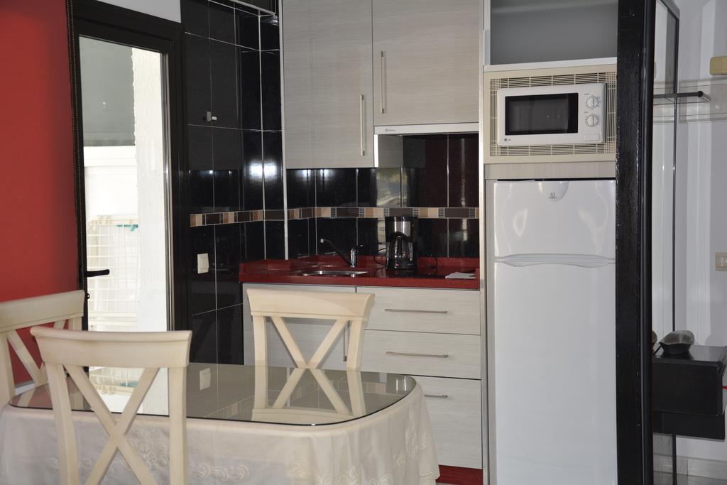 Apartamentos Mediterraneo Marbella Exterior foto